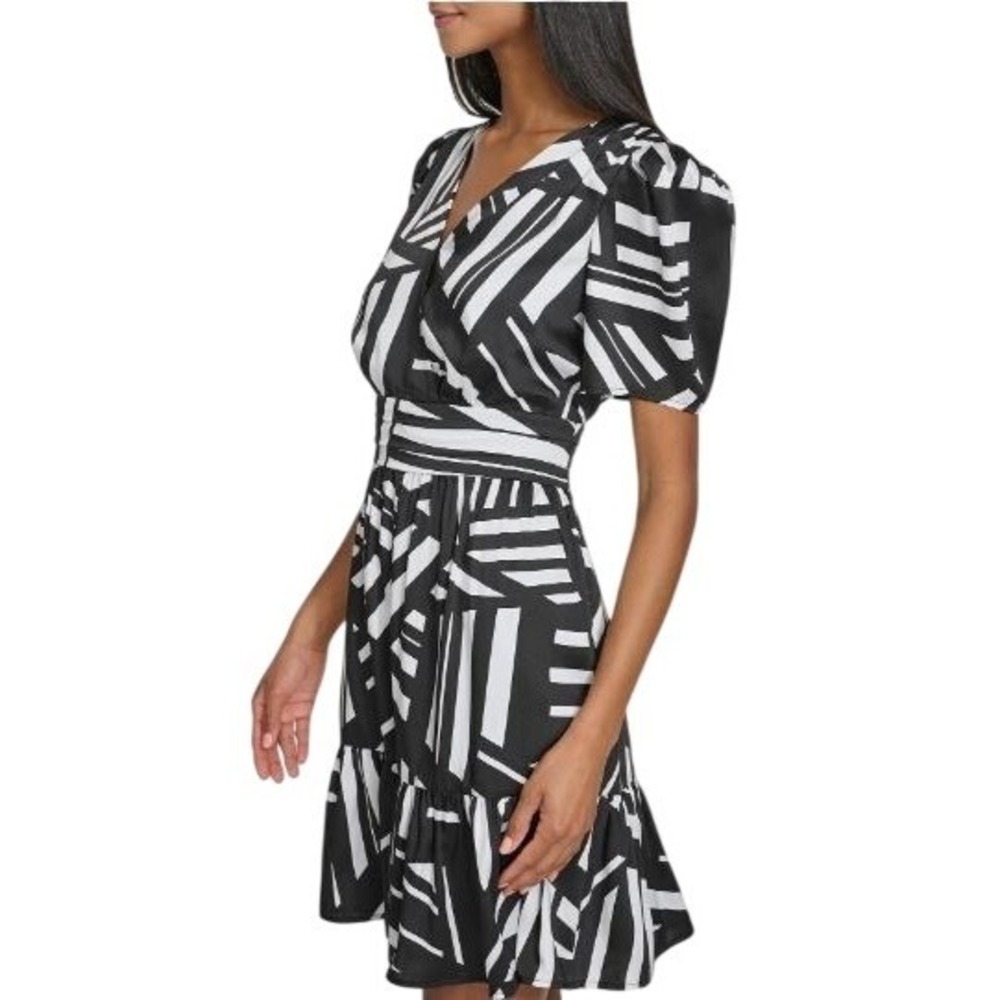 Karl‎ Lagerfeld Womens Mini Dress 8 Black White Surplice Silky Sleeve $158 NEW